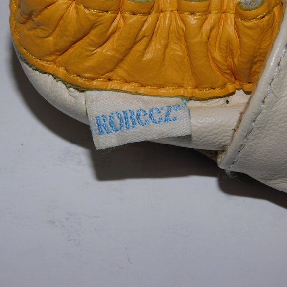 Robeez 0-6 months Yellow Lion Soft Sole Shoe - Picture 3 of 6